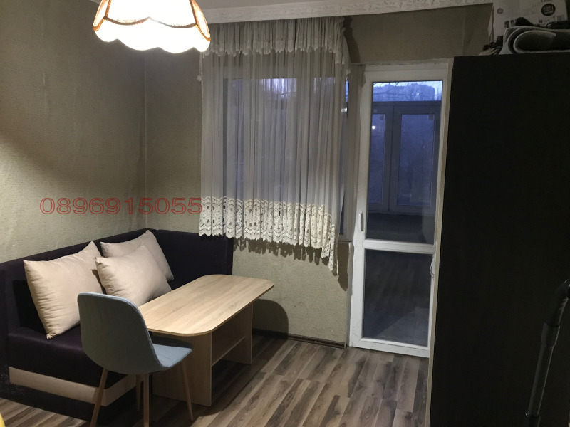 Продава  4-стаен град Шумен , 5-ти полк , 95 кв.м | 98325043 - изображение [8]