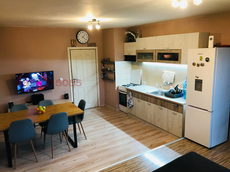 Продава  4-стаен град Шумен , 5-ти полк , 95 кв.м | 98325043 - изображение [3]