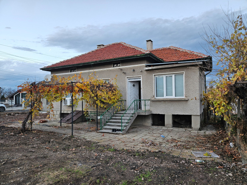 Продава КЪЩА, с. Нови хан, област София област