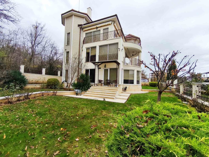 Продава КЪЩА, гр. Варна, к.к. Чайка