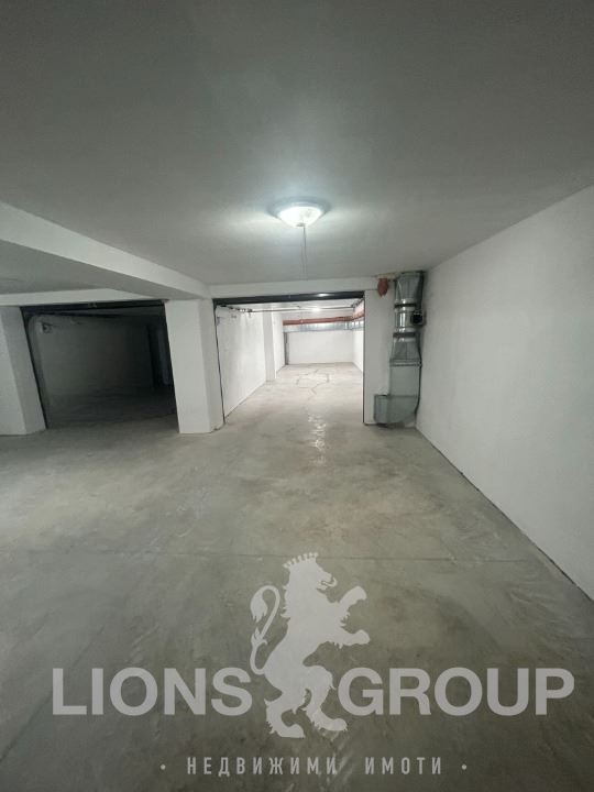 Продава ГАРАЖ, ПАРКОМЯСТО, гр. Варна, Център, снимка 3 - Гаражи и паркоместа - 53163457