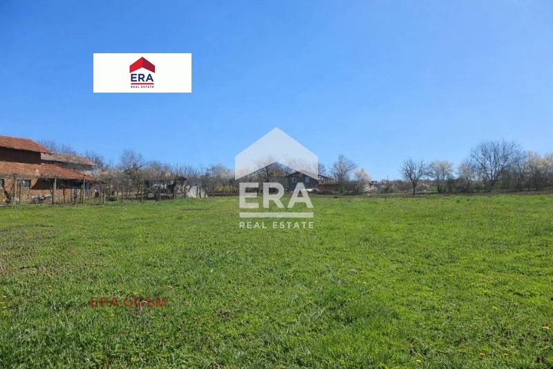 Продава ПАРЦЕЛ, с. Хлевене, област Ловеч