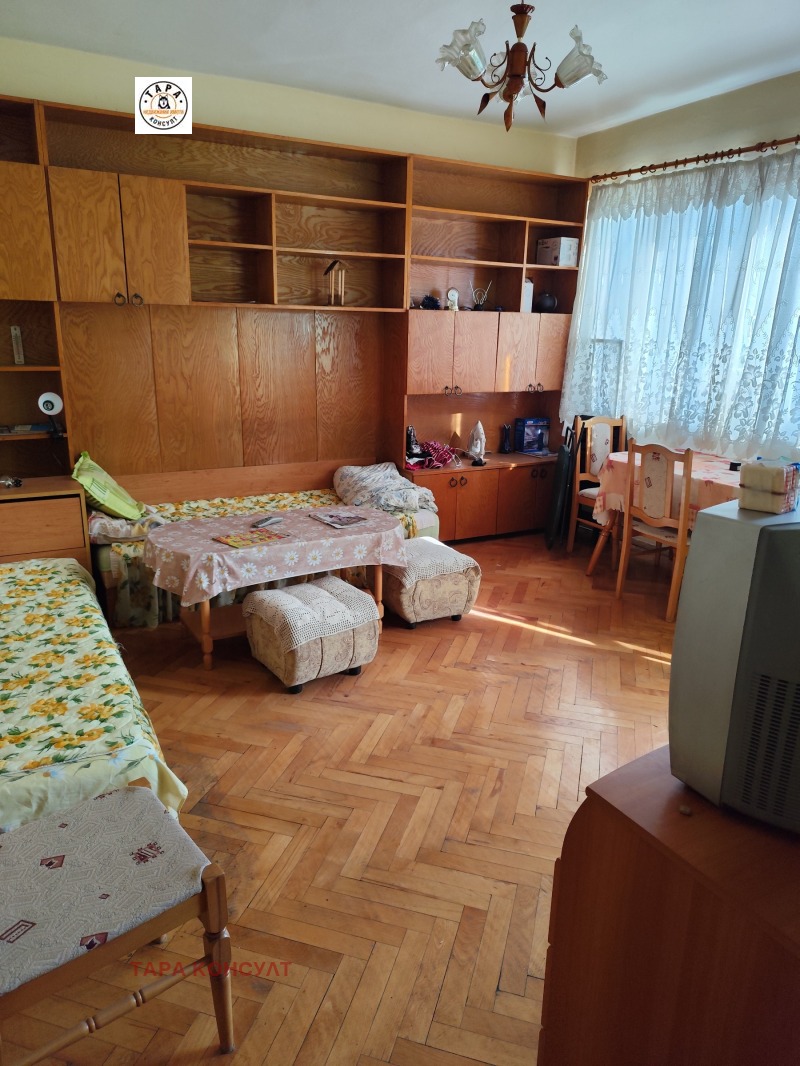 Продава 2-СТАЕН, гр. Троян, област Ловеч, снимка 2 - Апартаменти - 52397245