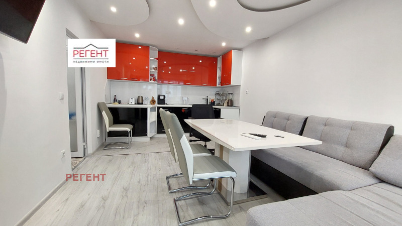 Продава 3-СТАЕН, гр. Габрово, Младост