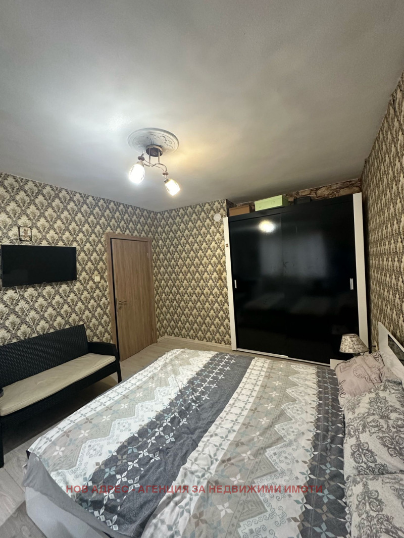 Продава  3-стаен град Търговище , Център , 86 кв.м | 15408810 - изображение [2]