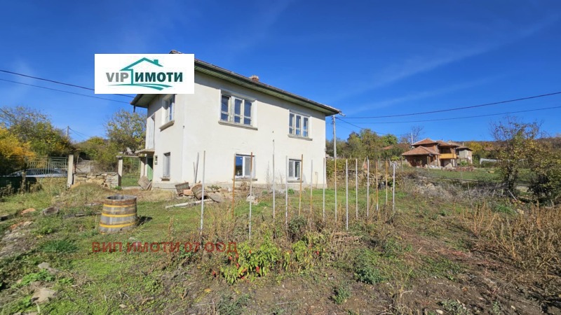 Продава КЪЩА, с. Горно Павликене, област Ловеч, снимка 3 - Къщи - 52224498