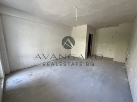 Продава 2-стаен град Пловдив Кючук Париж - [1] 
