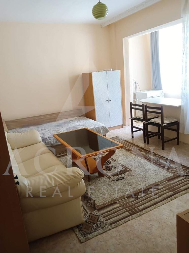 Myytävänä  Studio Plovdiv , Trakija , 35 neliömetriä | 42900016