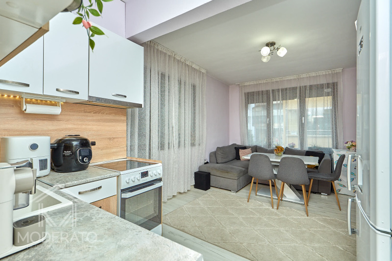 Продава 3-СТАЕН, гр. Бургас, Възраждане, снимка 3 - Апартаменти - 52386925