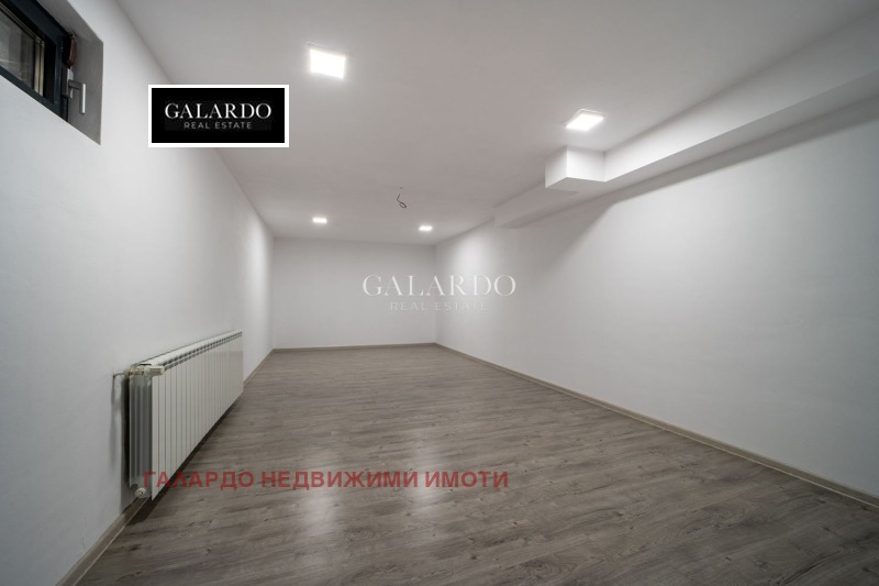 Til salg  Hus Sofia , Malinova dolina , 360 kvm | 64011701 - billede [16]