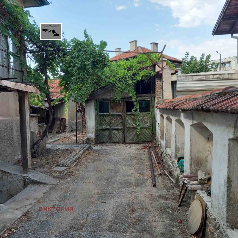 Продава  Къща град Пазарджик , Идеален център , 112 кв.м | 26528669 - изображение [12]