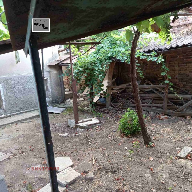 Продава  Къща град Пазарджик , Идеален център , 112 кв.м | 26528669 - изображение [2]