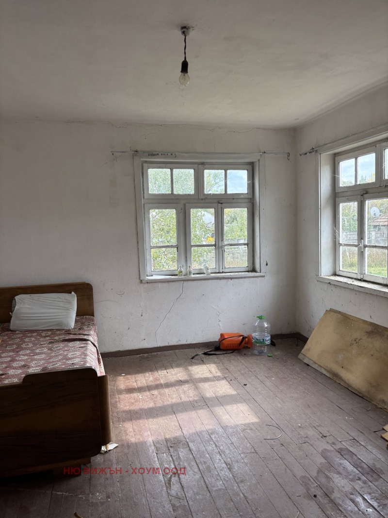 Продава КЪЩА, с. Нови чифлик, област Кюстендил, снимка 4 - Къщи - 52145318
