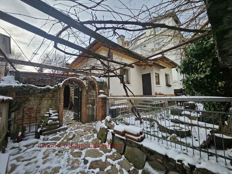 Продава КЪЩА, гр. София, Лозенец, снимка 2 - Къщи - 53175262