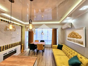 2 slaapkamers Alei Vazrazjdane, Ruse