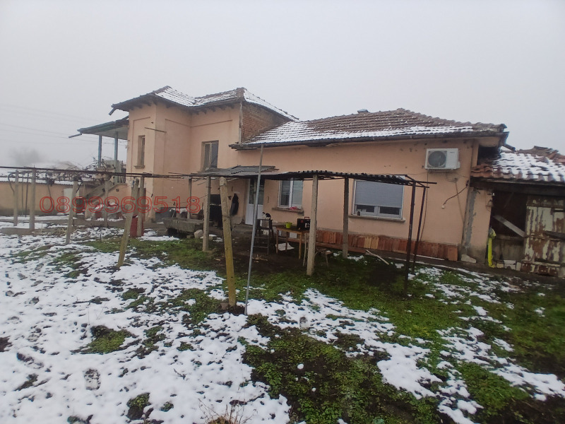 Продава КЪЩА, с. Горни Дъбник, област Плевен, снимка 2 - Къщи - 53227794