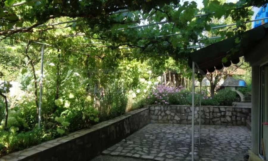 Продава КЪЩА, гр. Бяла, област Русе, снимка 2 - Къщи - 54193999