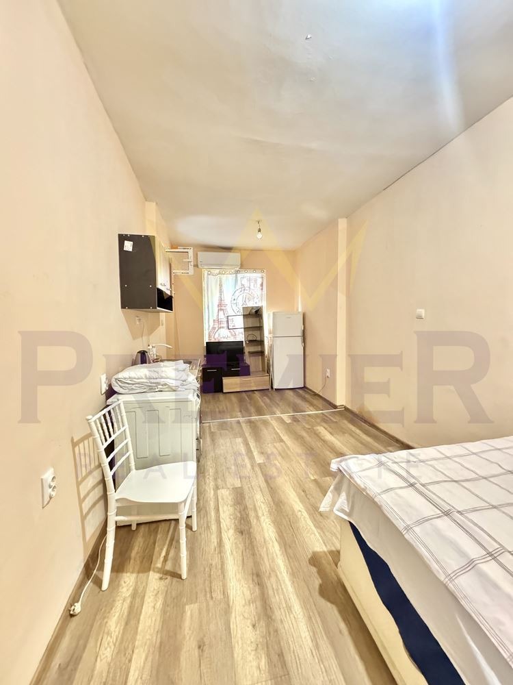 Продава КЪЩА, гр. Варна, Лятно кино Тракия, снимка 2 - Къщи - 52060372