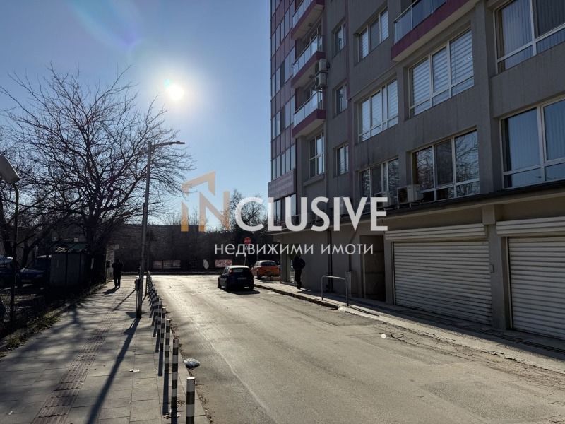 Продава ГАРАЖ, ПАРКОМЯСТО, гр. Варна, Конфуто, снимка 6 - Гаражи и паркоместа - 53086708