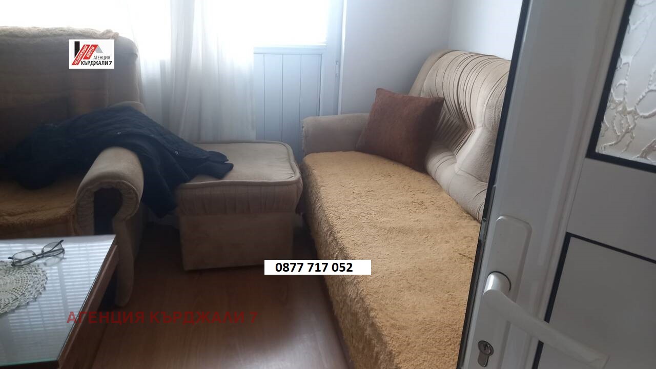 Продава 2-СТАЕН, гр. Кърджали, Център, снимка 5 - Апартаменти - 54105191