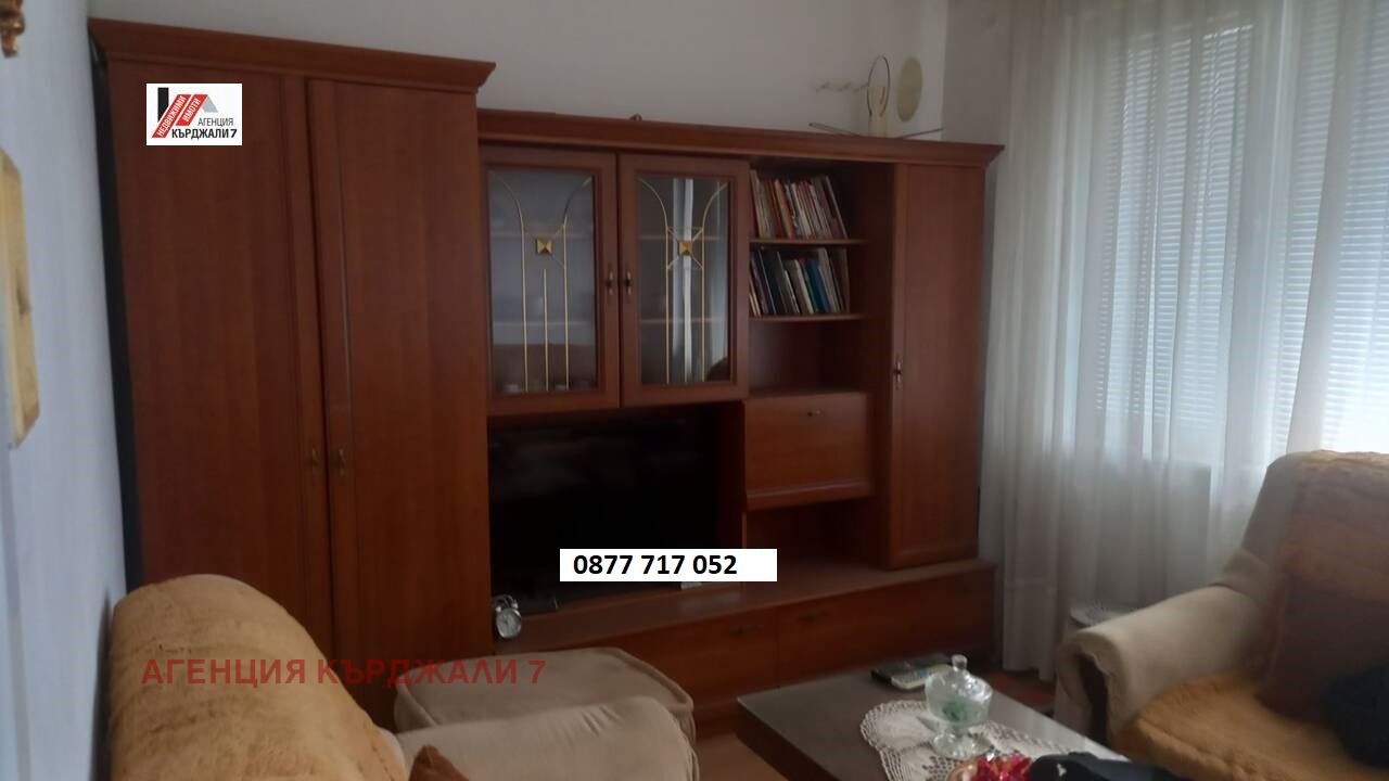 Продава 2-СТАЕН, гр. Кърджали, Център, снимка 4 - Апартаменти - 54105191