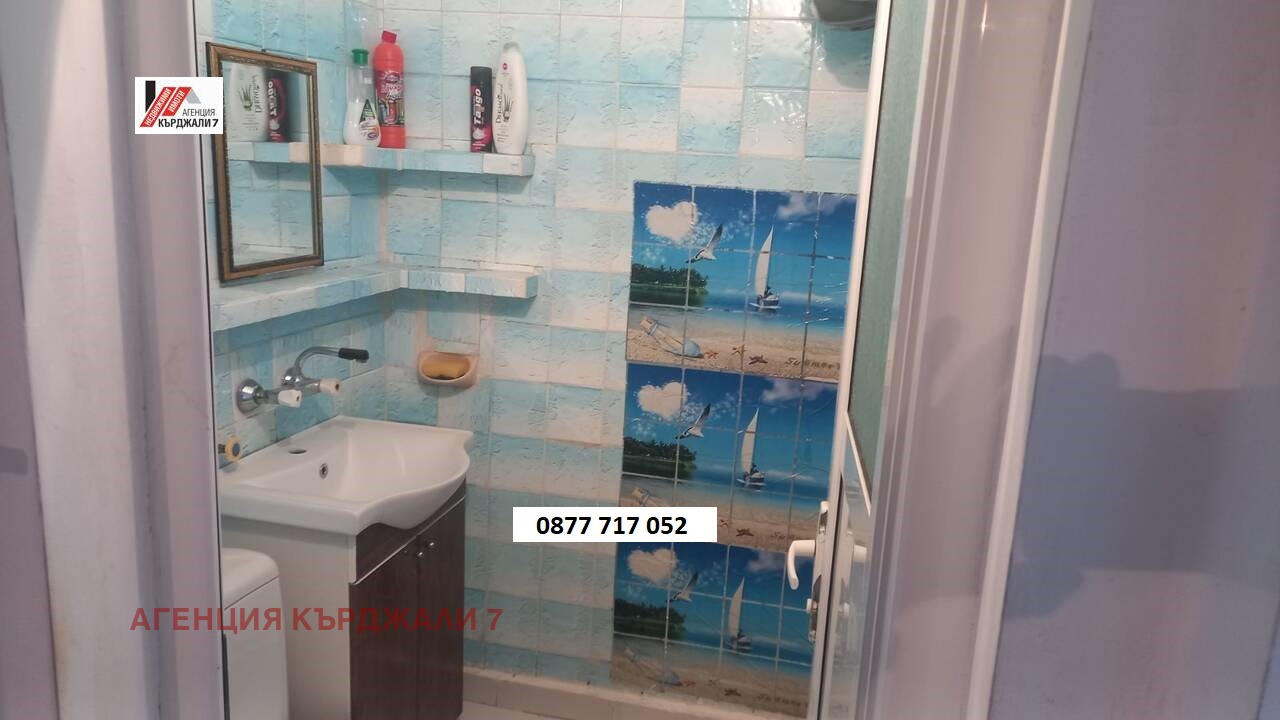 Продава 2-СТАЕН, гр. Кърджали, Център, снимка 3 - Апартаменти - 54105191