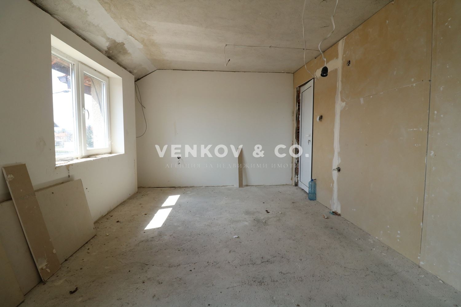 Продава КЪЩА, с. Беланица, област Перник, снимка 14 - Къщи - 54068273