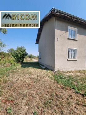 House Nikolaevo, region Pleven 10