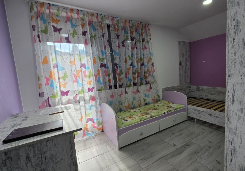 Продава ЕТАЖ ОТ КЪЩА, гр. Кюстендил, Център, снимка 2 - Етаж от къща - 53283614