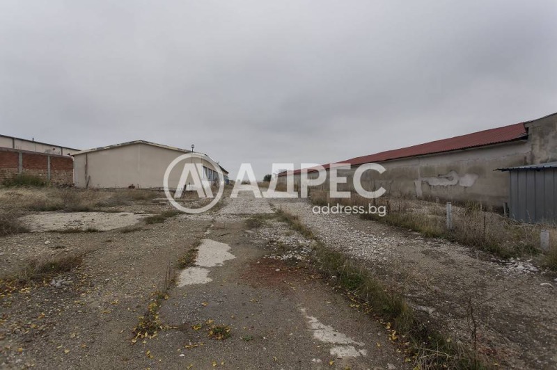 Продава СКЛАД, с. Хераково, област София област, снимка 4 - Складове - 52986374