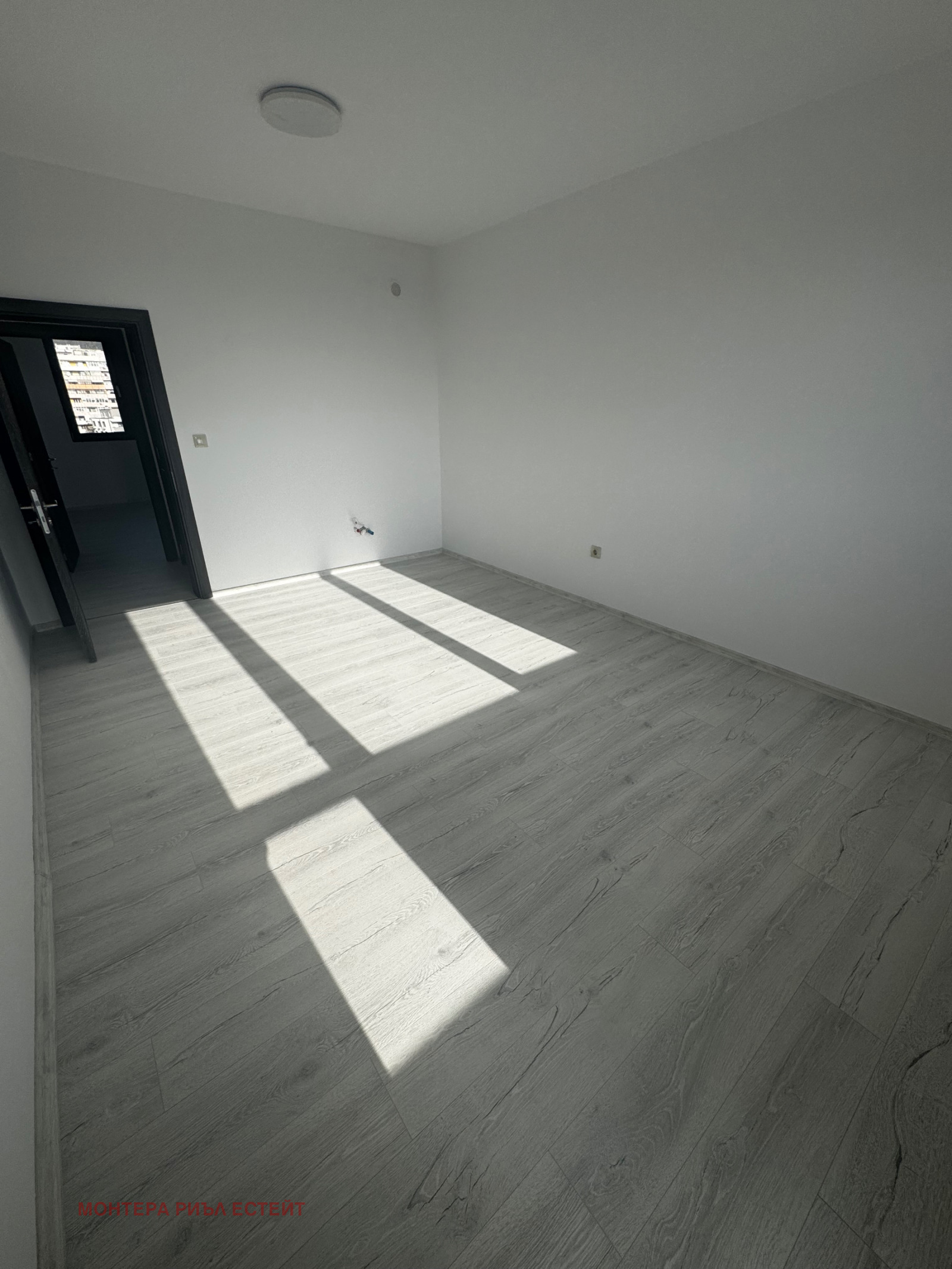 Продава 3-СТАЕН, гр. Варна, Младост 1, снимка 2 - Апартаменти - 53707202