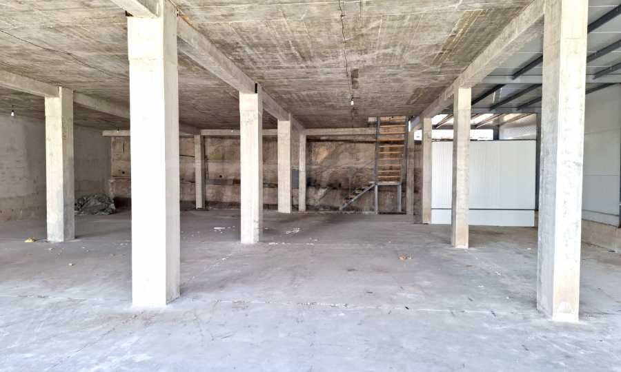 Продава СКЛАД, гр. Панагюрище, област Пазарджик, снимка 15 - Складове - 53603616