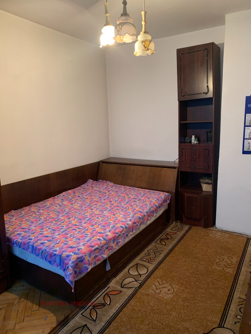 Продава  2-стаен област Пловдив , гр. Карлово , 67 кв.м | 16645319 - изображение [6]