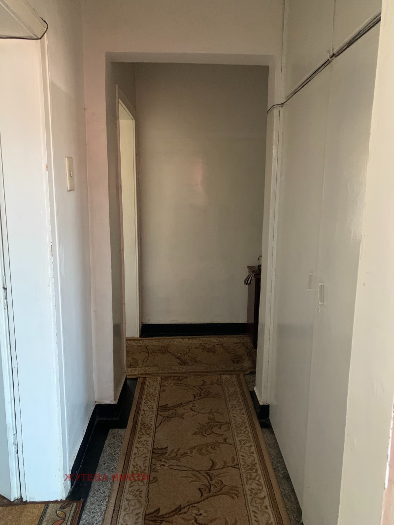 Продава  2-стаен област Пловдив , гр. Карлово , 67 кв.м | 16645319 - изображение [15]