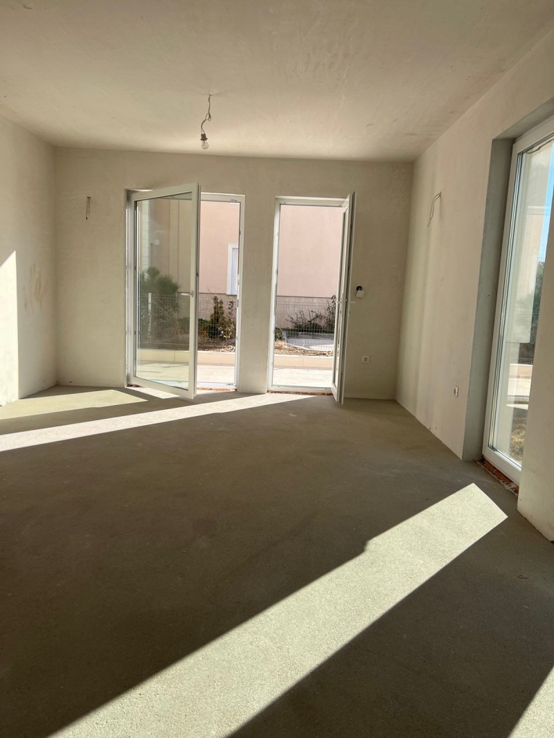 Продава 3-СТАЕН, гр. Пловдив, Остромила, снимка 3 - Апартаменти - 53052256