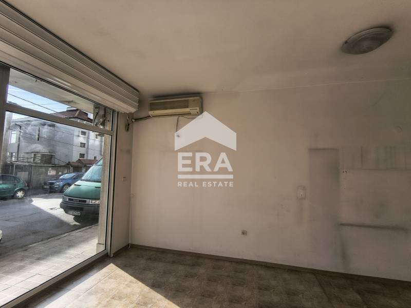 Продава МАГАЗИН, гр. Велико Търново, Център, снимка 3 - Магазини - 54203453