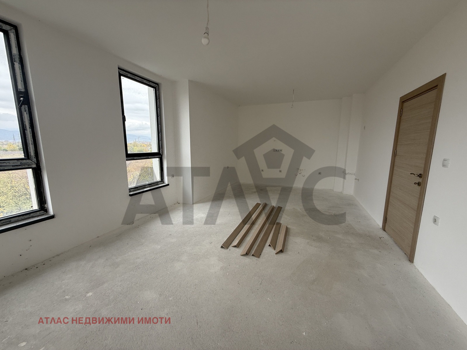 Продава 3-СТАЕН, гр. Пловдив, Остромила, снимка 2 - Апартаменти - 52329095