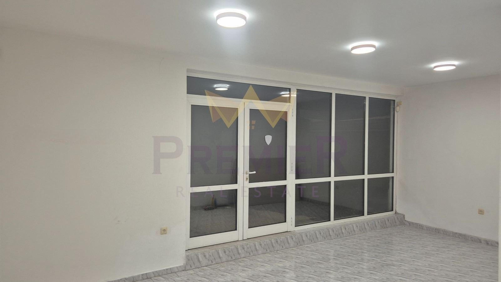 Продава МАГАЗИН, гр. Пловдив, Кършияка, снимка 2 - Магазини - 55349583