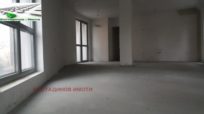 For Sale  3+ bedroom Plovdiv , Karshiyaka , 134 sq.m | 49896505