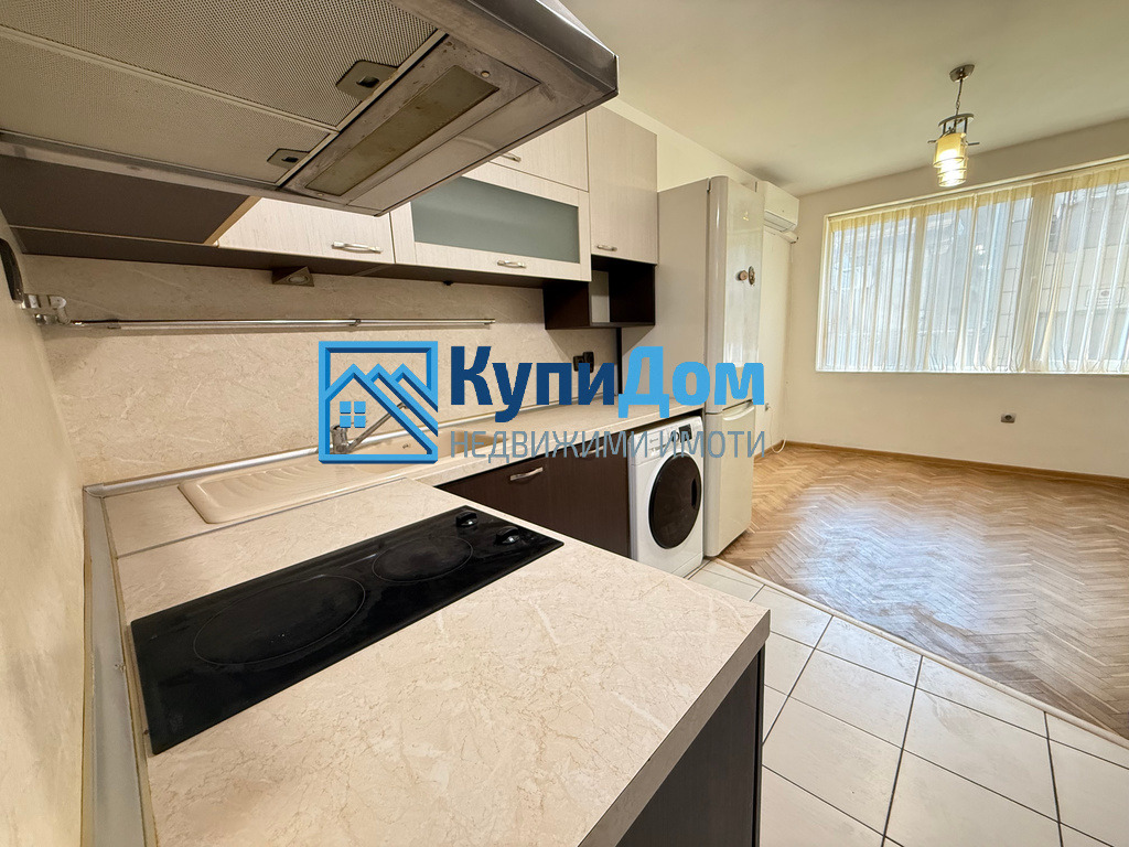 Продава 4-СТАЕН, гр. Варна, Център, снимка 3 - Апартаменти - 55324626