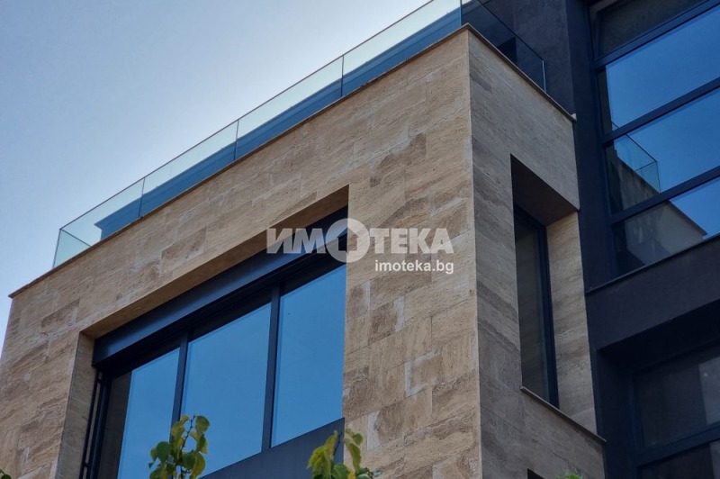 Продава ПРОМ. ПОМЕЩЕНИЕ в град София, Света Троица - 1238 кв.м / 2 750 000 € » 5 378 532.50 лв., ИМОТЕКА