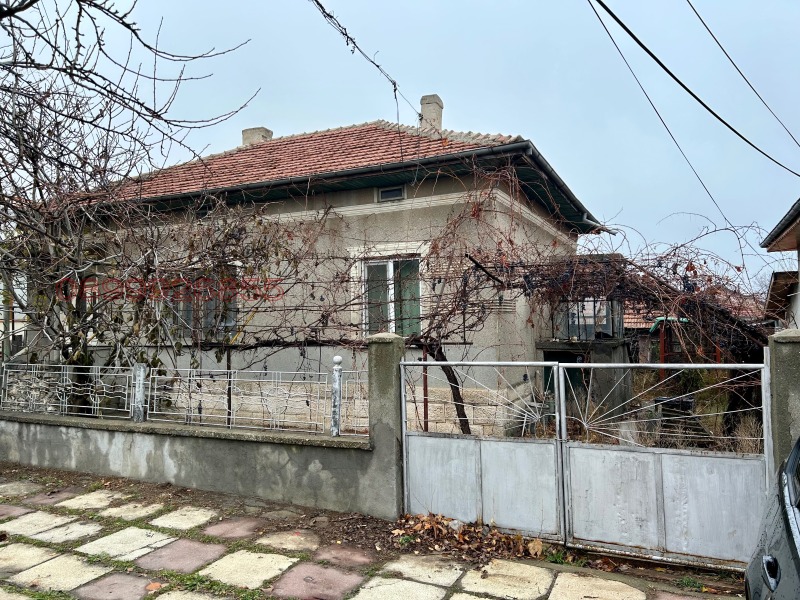 Продава КЪЩА, гр. Дулово, област Силистра, снимка 2 - Къщи - 52817080