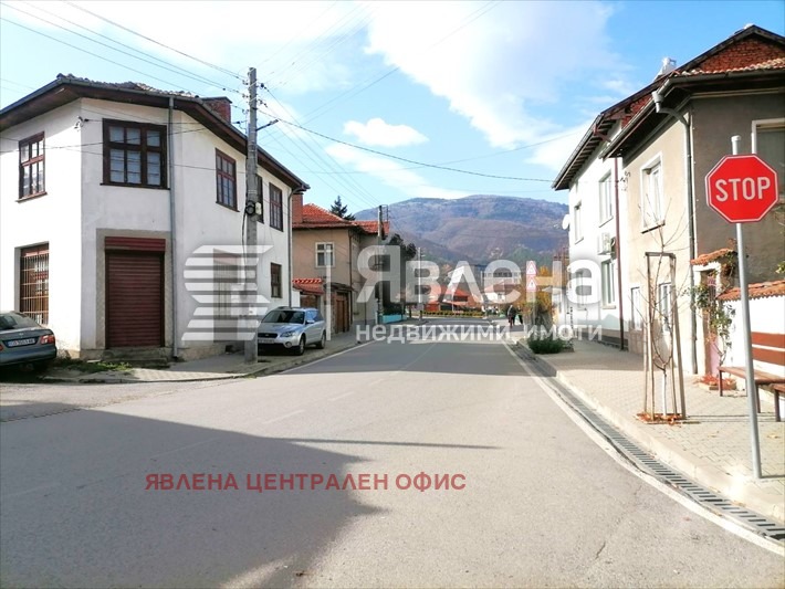 Продава КЪЩА, с. Костенец, област София област, снимка 2 - Къщи - 53713659