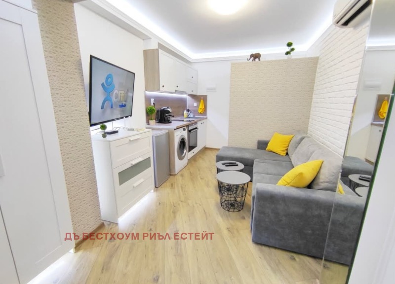 Продава 1-СТАЕН, гр. Варна, Окръжна болница-Генерали, снимка 2 - Апартаменти - 53249138