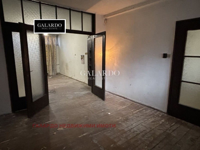 Продава 3-СТАЕН, гр. София, Център, снимка 5 - Апартаменти - 52839587