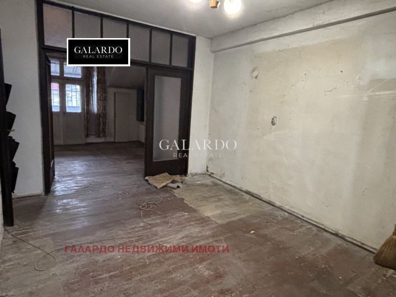 Продава 3-СТАЕН, гр. София, Център, снимка 3 - Апартаменти - 52839587