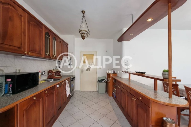 Продава МНОГОСТАЕН, гр. София, Бъкстон, снимка 12 - Апартаменти - 52985483