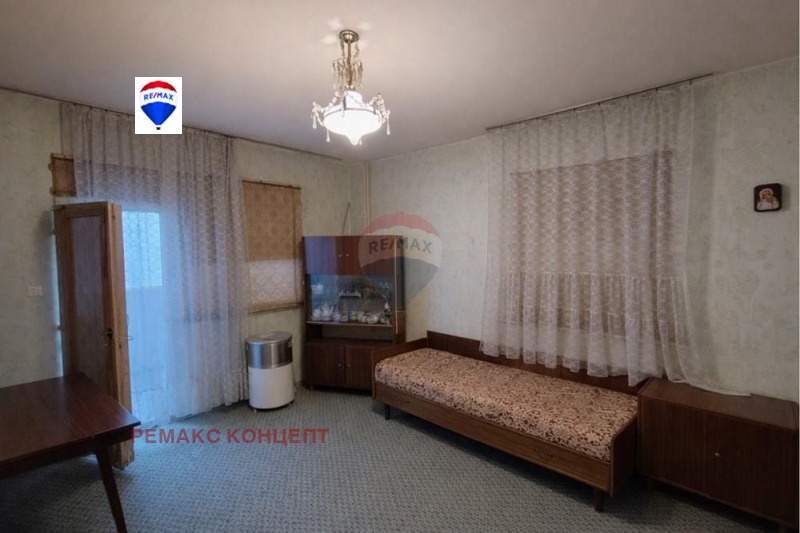 Продава МНОГОСТАЕН, гр. Шумен, Боян Българанов 2, снимка 4 - Апартаменти - 53282405