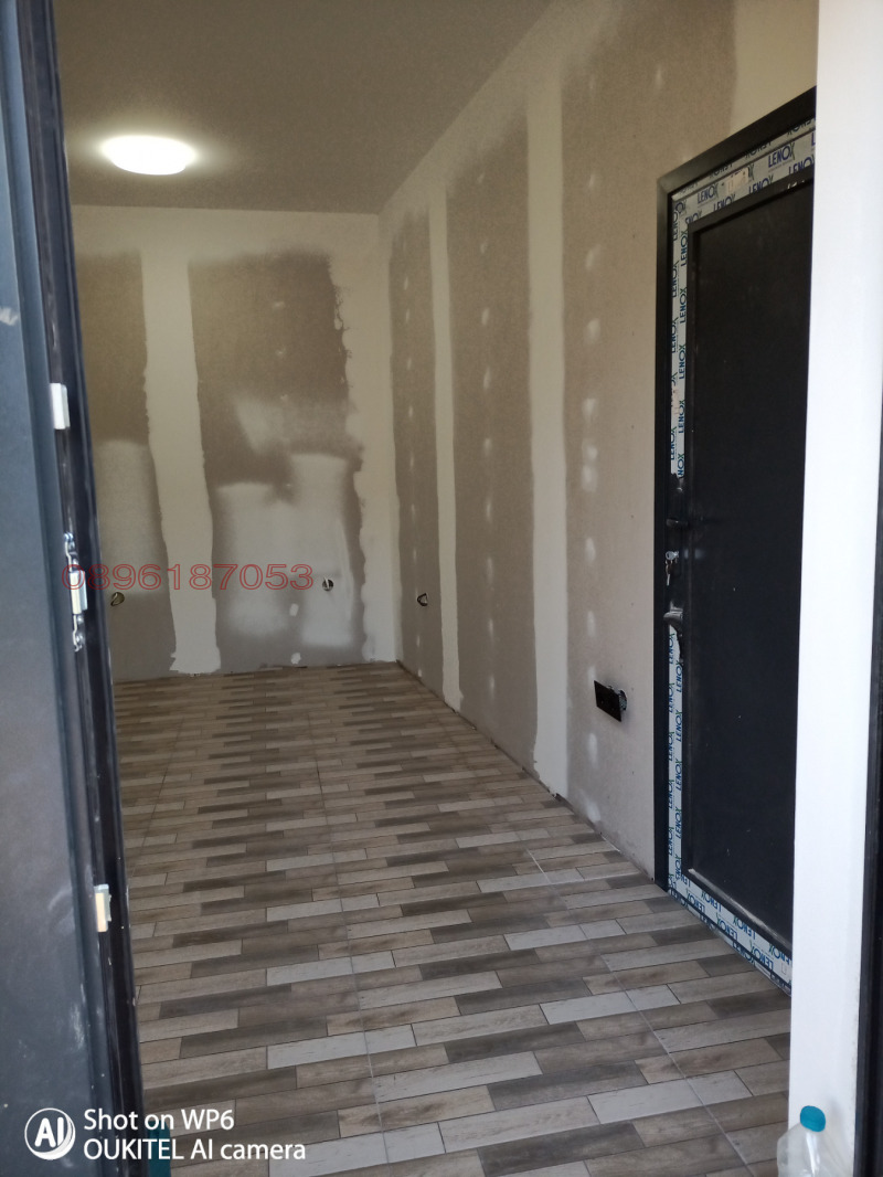 Продава МАГАЗИН, гр. Девня, област Варна, снимка 5 - Магазини - 53406064