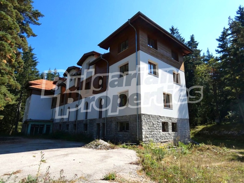 Продава ХОТЕЛ, с. Говедарци, област София област, снимка 2 - Хотели - 52716300